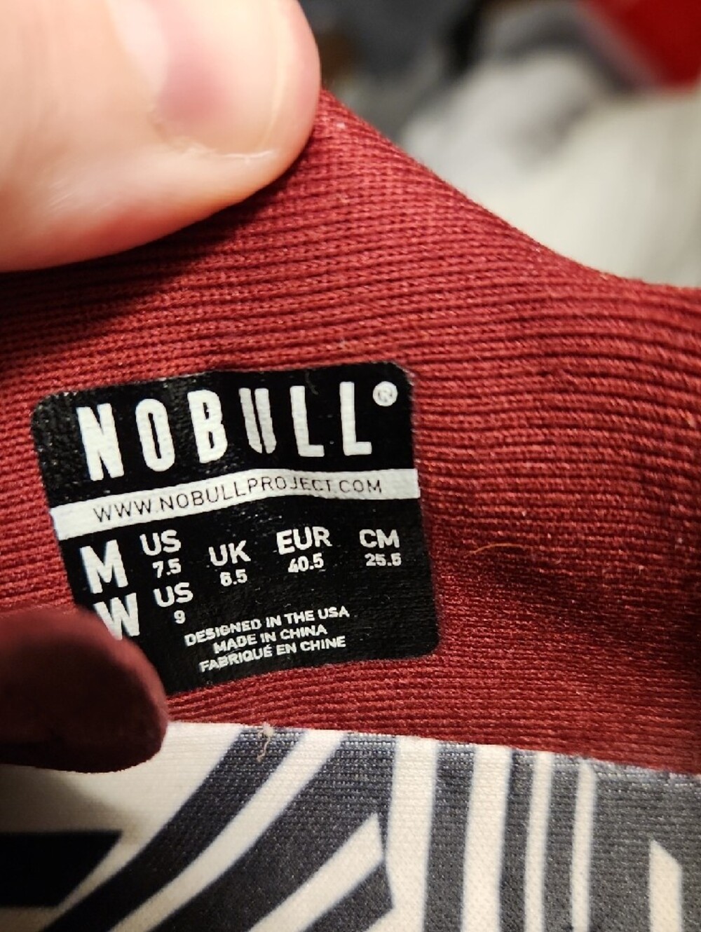 Women's Low-Top Athletic Sneakers in Burgundy - Picture 5 of 5